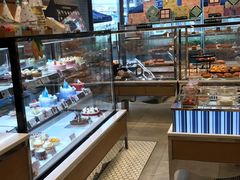 面包甜点陈列柜-巴黎贝甜(右安门店)