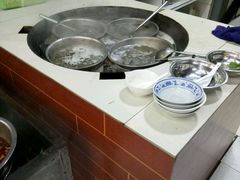 -谢老五跷脚牛肉·非遗传承店