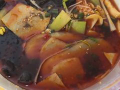 -川魂帽牌货冒菜(月东街店)