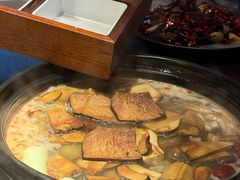 乌鸡菌汤锅-芸鲜季·云南野生菌餐厅· 云南风物味研社(闵行店)