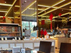 -大中华希尔顿酒店-念自助餐·嗨啤·小龙虾
