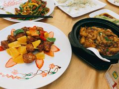 菠萝咕噜肉-雅园大酒楼(东门店)