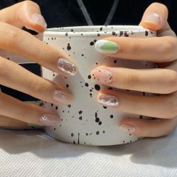 -UGIRL有个美甲