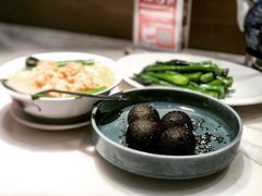 脆皮黑芝麻艾糍丸-陶陶居酒家(海岸城店)