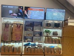 -爱革·洗衣改衣·洗鞋修鞋·洗包修包·奢侈品护理(缤谷广场店)