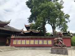 -峨眉山报国寺