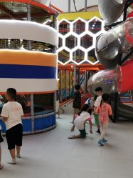 -星际乐园(红博中央公园店)