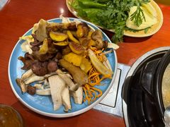 -菌之家·专业纯野生菌火锅·特色炒菌