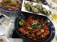 -虾弄弄海派小龙虾·牛羊蝎子火锅