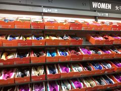 -NIKE上海青浦换季优惠店