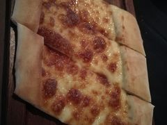薄饼-Efes Turkish & Mediterranean Cuisine 艾菲斯餐厅(陆家嘴店)