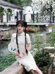 -一揽芳华汉服旗袍体验馆(拙政园店)