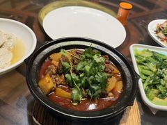 -土砂锅生态山庄·非遗砂锅雅鱼