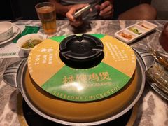 -禄婶鸡煲·打边炉