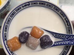 杂果牛奶芋圆-恒信牛奶甜品(南京总店)