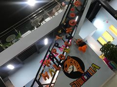 -嘿哟动霸CHUA·新潮玩运动娱乐中心·蹦床滑冰团建乐园