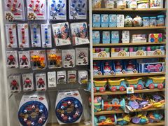-名创优品(江南新地店)