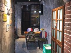 -秋菊麻辣烫烧烤(卫士广场店)