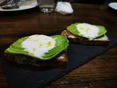 牛油果烤面包配酸奶-1861意大利餐厅(文化广场店)