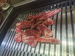 -臻牛烤肉