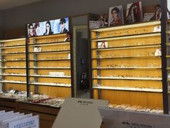 -优医视平价眼镜蔡司依视路折扣工厂店(德胜门店)