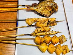 -京狮炙燥·精酿烧烤(首经贸店)