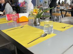 餐具摆设-璞渼咖啡 ROOF P.M. Café(浦东美术馆店)
