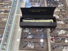 -博士眼镜集团石人工眼镜(虹口万泰店)