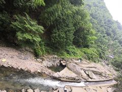 -藏龙百瀑漂流
