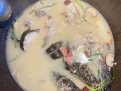 -咕嘟草帽鱼·牛奶一样的鲜鱼汤(天鹅湖万达广场店)