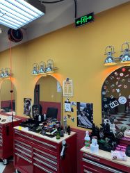 -Devilhands Barbershop男士理容店