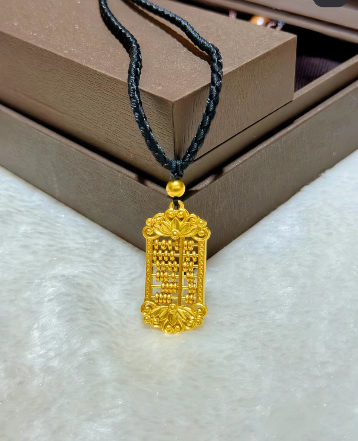 车子跌价了而你的一手宝藏,好看还很贵#黄金#黄金首饰#中国黄金