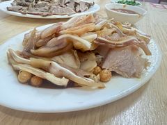 卤猪耳朵-芳记粉店(总店)
