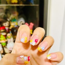 -七彩虹美甲美睫 半永久