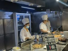 -金马门国际美食百汇(珞喻路店)