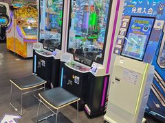 -反斗乐园π·电玩·高空拓展·蹦床(龙华天虹店)