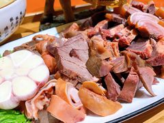 -乔家小院•非遗驴肉•青岛菜(滨河路店)