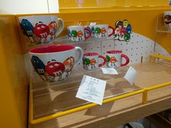 -m豆巧克力世界(上海世茂广场店)