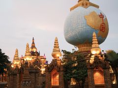-一寨两国风景区