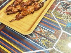 -乡村馕坑肉·烧烤·新疆菜·本地人更爱吃(阿勒泰首店)