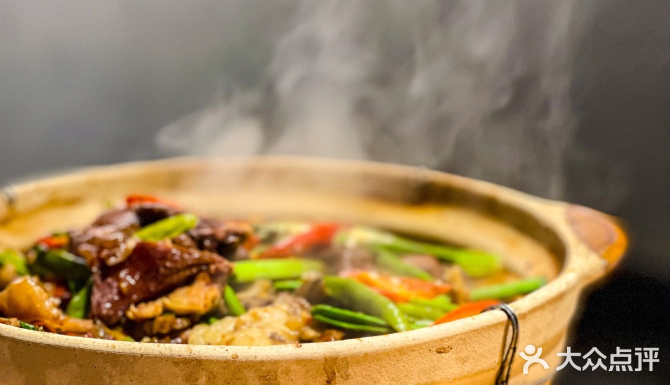 一样的烧烤体验，烤出不一样的风格～腰约小酒馆值得你来打卡！