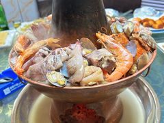 -一口猪海鲜浑锅·东北家常菜