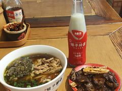 -矮子粉店1985·长沙米粉(湘春路店)