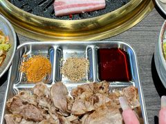 -肉百万·快乐炭烤(莞城万科店)