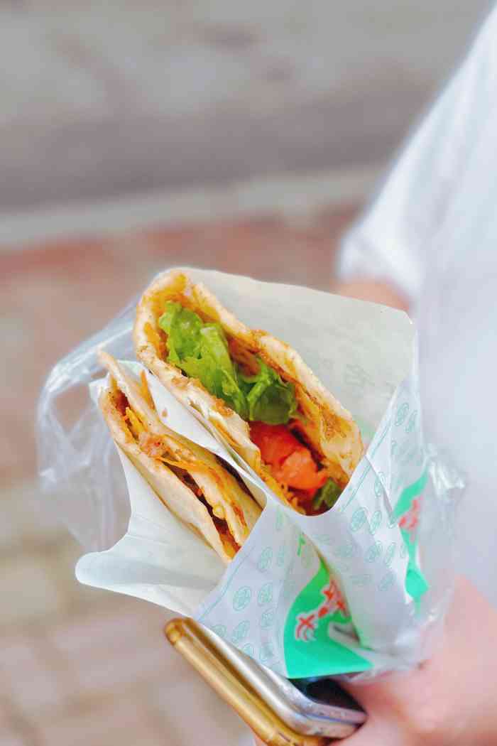 北京掉渣饼-"七八年前在附近上班,最喜欢的早餐就是这家.