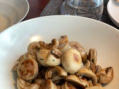 -MONICH牛排融合餐厅(和义大道购物中心店)