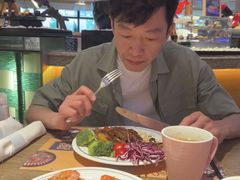 -咖啡苑自助餐厅·中国大饭店