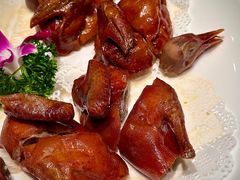 脆皮乳鸽-荣兴酒家(徐家汇店)