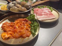-围炉肉舍•炭烤活鳗•丹东海鲜烤肉(步行街店)