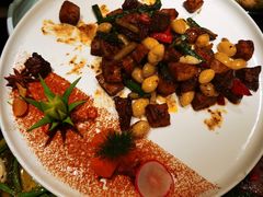-渝半城经典川粤菜(重庆天地店)